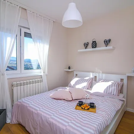 Narcis 17 - Novonamesteni Apartman Sa Prelepim Pogledom Na Tornik Zlatibor Exterior foto