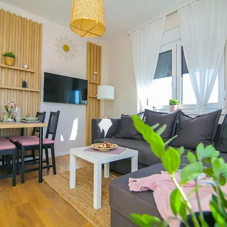 Narcis 17 - Novonamesteni Apartman Sa Prelepim Pogledom Na Tornik Zlatibor Exterior foto
